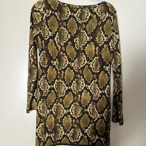 Micahel Kors Tokra Long Sleeve Snake Print Dress In